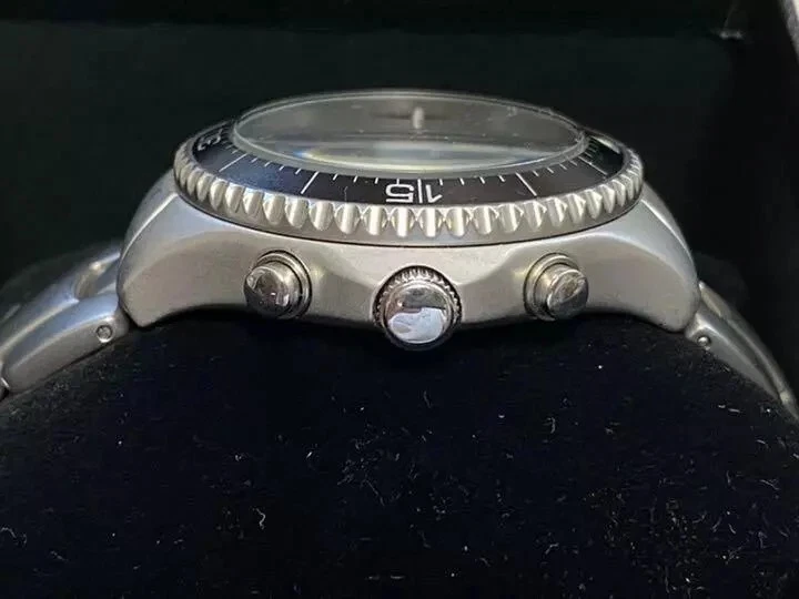 Б/у редкие наручные часы STUSSY Tour Master металлический ремешок с отслеживанием - Изображение 4 из 4