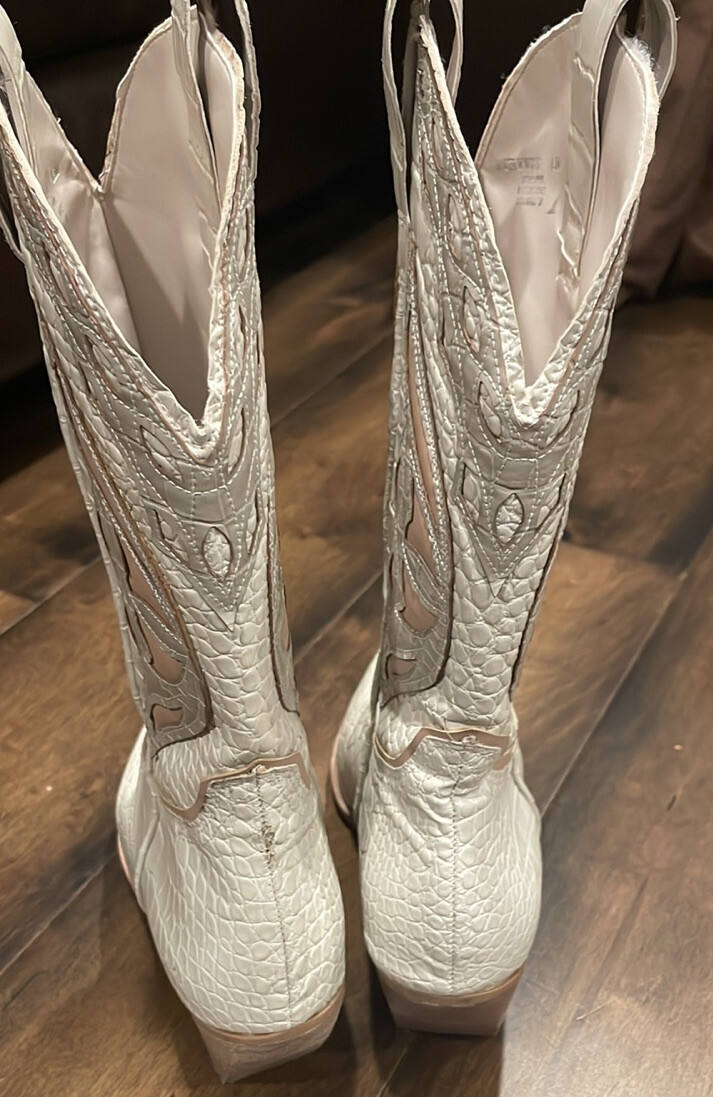 STEVE MADDEN Wynter Western Cowboy Boots Butterfly Bone