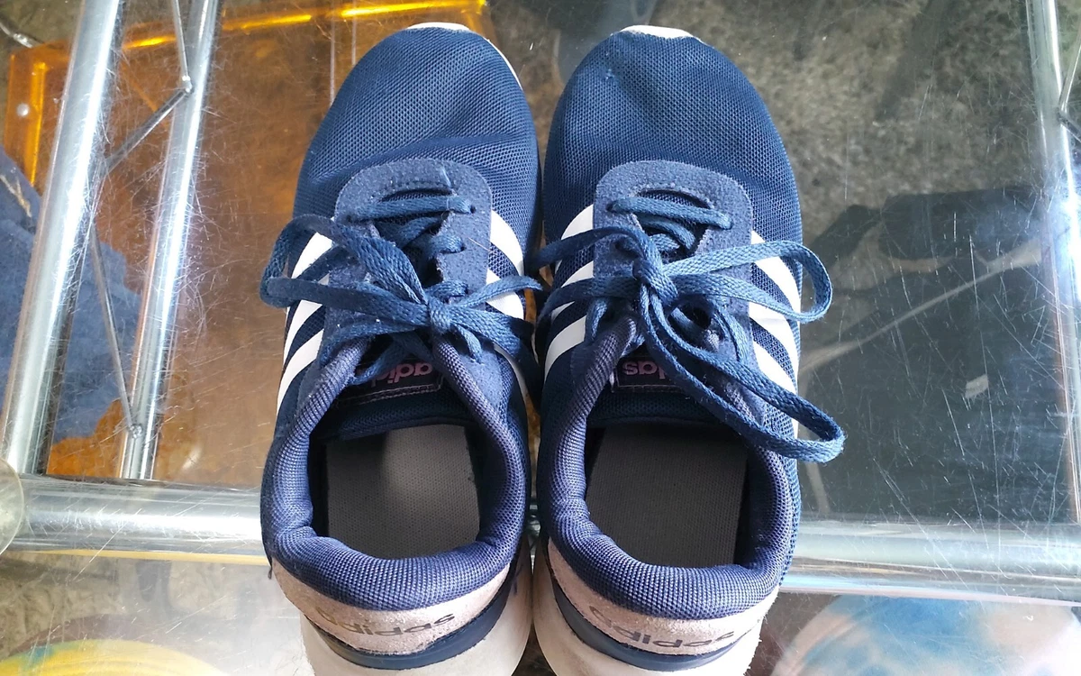 Boys nike trainers size best sale 2
