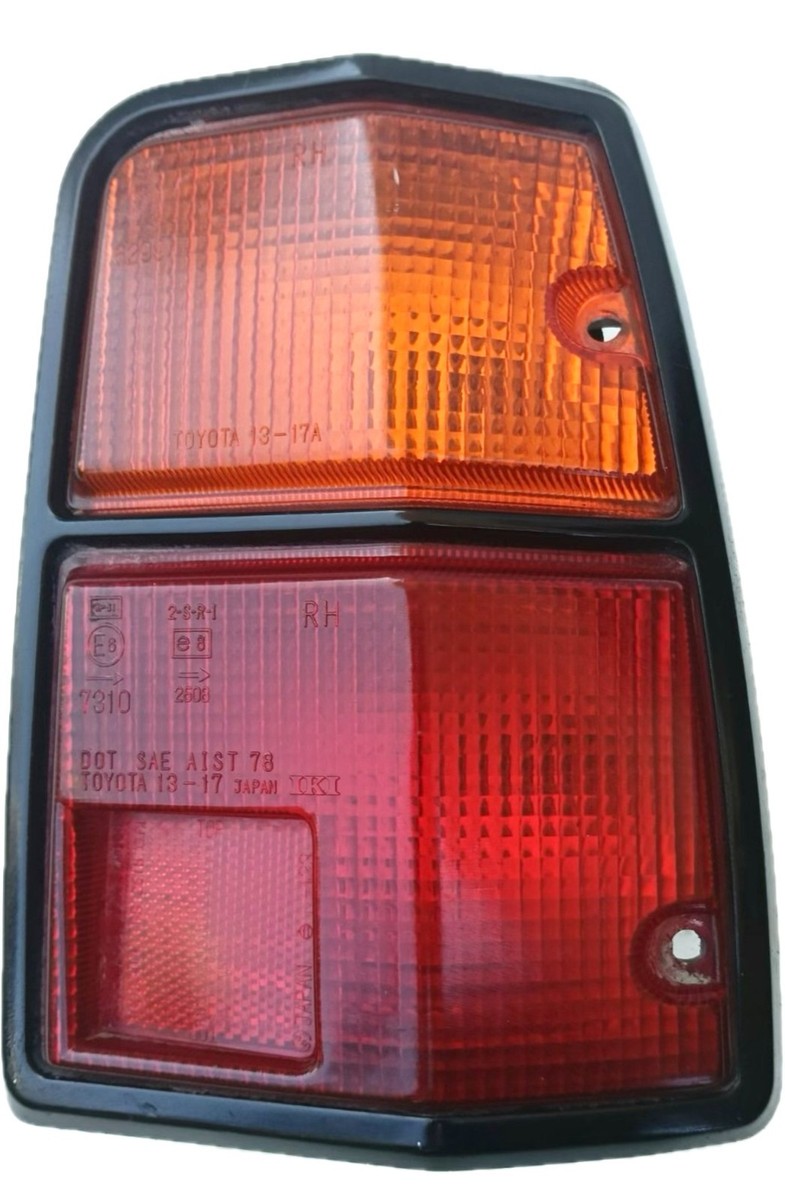 KE70系カローラ右テール？ Toyota Corolla KE70 Station Wagon Model 1981 83 Tail Light Right