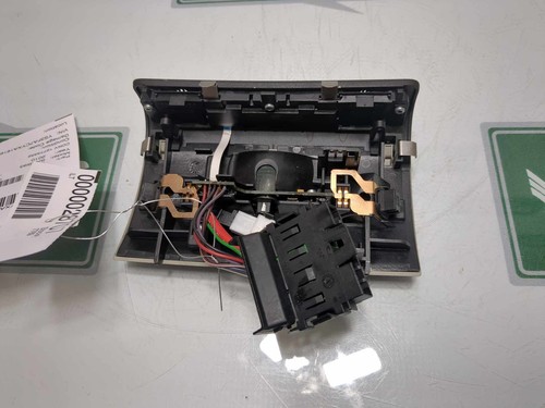 07-11 Saab 9-3 Convertible Dome Light Black 12773332 - Picture 4 of 6