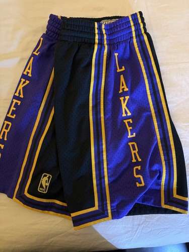 Mens Mitchell & Ness NBA Reload Swingman Short Lakers 1996 - Picture 4 of 5