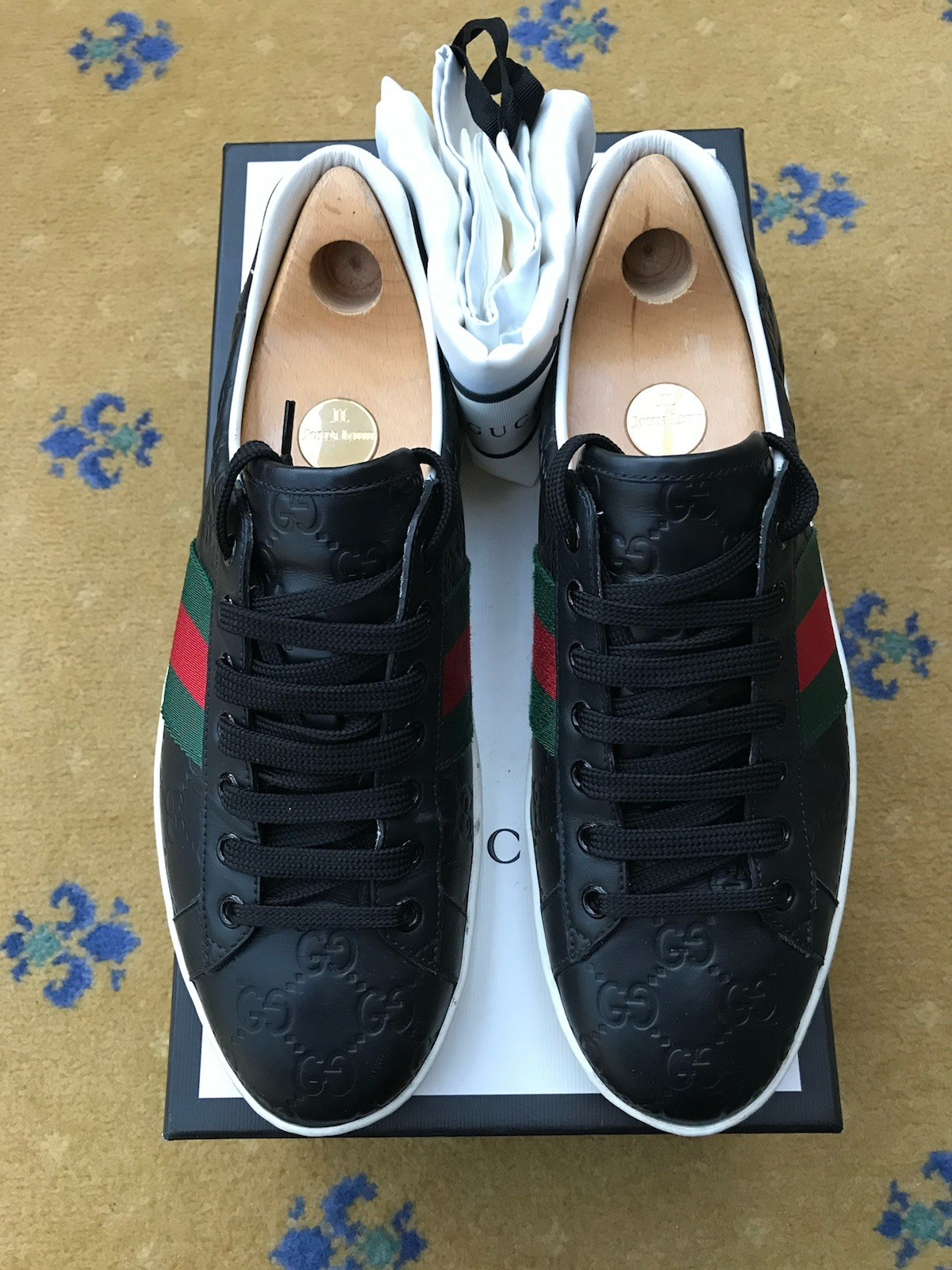 Picture 1 of 17