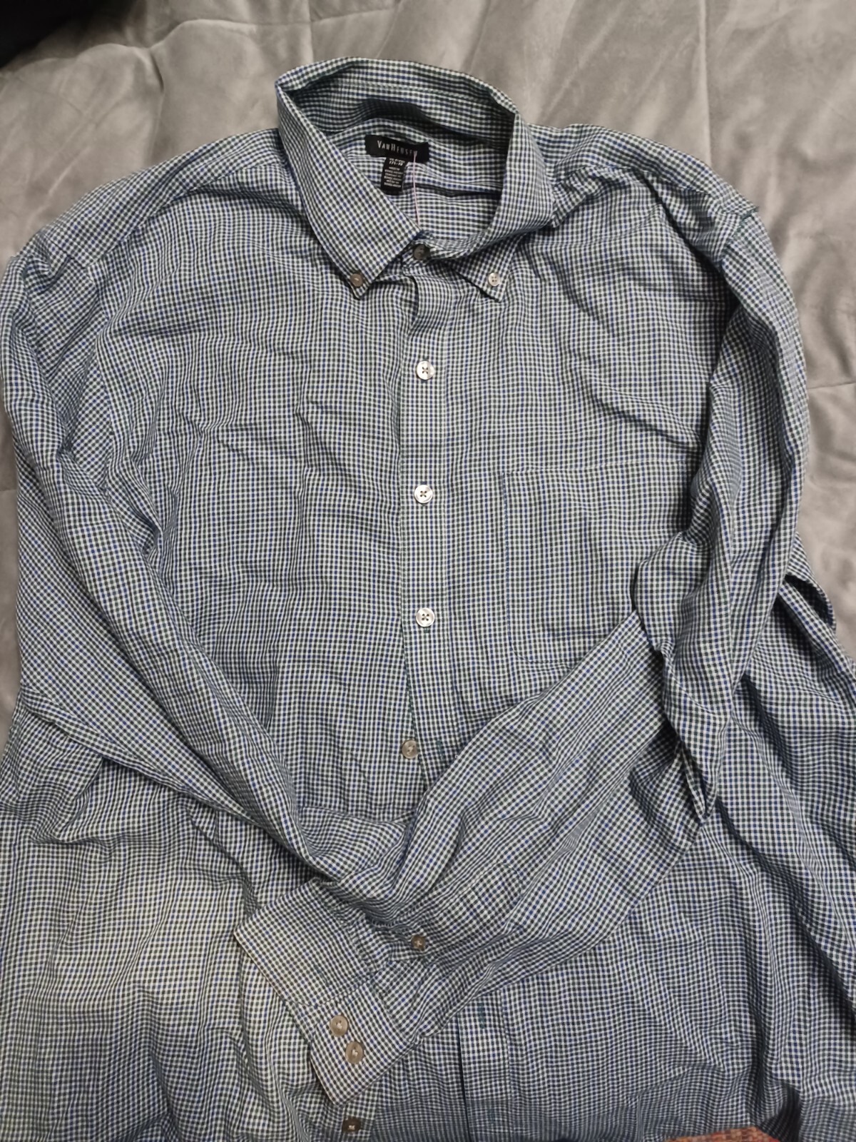 Van Huesen Button Down - image 1