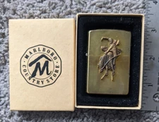 VTG 1990s ZIPPO MARLBORO COUNTRY BRASS COWBOY BUCKING BRONCO HORSE UNFIRED W/BOX