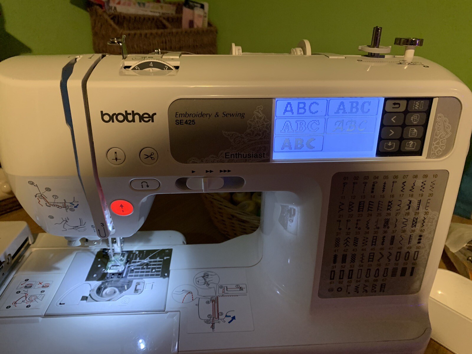 REDUCED !!! REDUCED!!!! Brother SE425 Sewing AND Embroidery Machine eBay