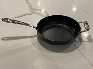 All-Clad 8.5” Fry Pan Nonstick Stainless Hard Anodized Skillet Black Two Handles