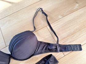 La Perla 34B (US) Black Floral Lace Padded Underwire Bra + XS Pretty Pants