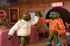 NECA Teenage Ninja Mutant Turtles Punk Leonardo and Punk Raphael Action Figures