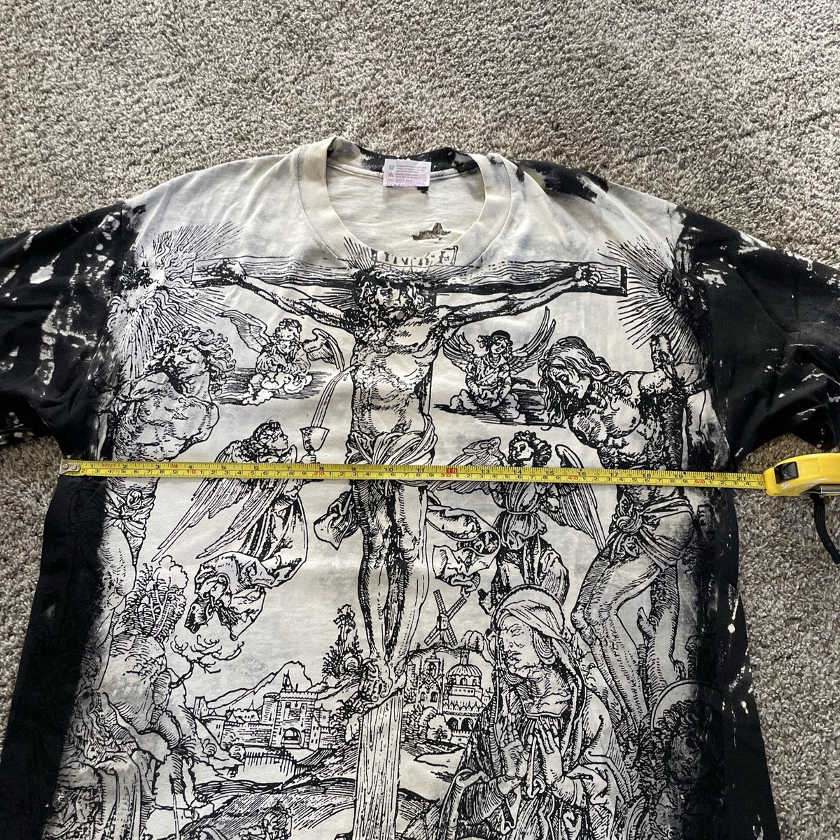 🚨 PRICE DROP - Jesus Crucifixion Mosquitohead Shirt - Size Large