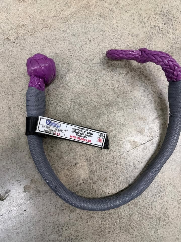 Yukon recovery gear 3/8” x 10” soft recovery shackle – 35,000 lb – used