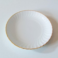Limoges. Bernardaud. Plat creux rond en porcelaine modèle Verlaine
