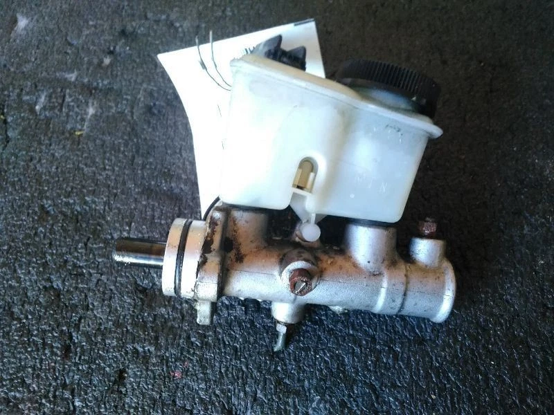 Cilindro maestro de freno con ABS compatible con 01-03 MAZDA PROTEGE 73435 Foto 3 de 4