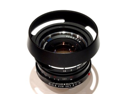 レンズ(単焦点) Voigtlander Nokton 35mm f1.4 MC + LH-6 Amazon.co.jp: VoightLander 単焦点レンズ NOKTON classic 35mm F1.4