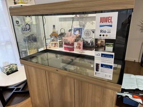 Juwel Rio 350 Aquarium Tank & Stand - Picture 2 of 6