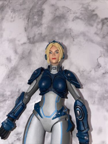 NECA Heroes of the Storm Action Figure Nova Blue Suit Armor 7" Toy - Picture 2 of 11