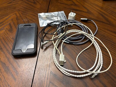Apple iPhone 7 - 32 GB - Black (Consumer Cellular)