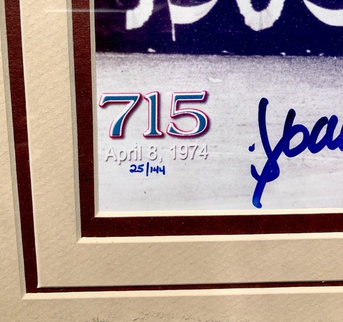 Hank Aaron Signed Framed Historic 715 HR W/GU 1966 BAT - HIGHLAND AUTHENTICATED - Picture 6 of 12