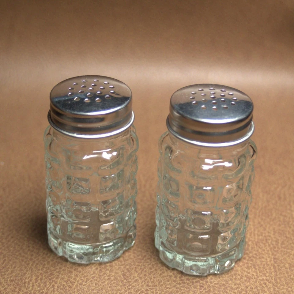 Juego de 2 saleros y pimenteros estilo retro con tapas de acero inoxidable Foto 4 de 4