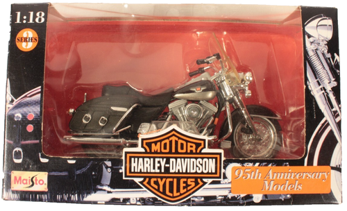 MAISTO SERIES 3 HARLEY DAVIDSON FLHR ROAD KING 1:18 SCALE DIECAST MOTORCYCLE