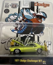1971 Dodge Challenger R/T Green M2 Machines Diorama R13 25-16 New in Package
