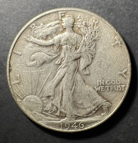 1946-P Walking Liberty Half Dollar (Circulated) - (#1014) Very Fine Condition