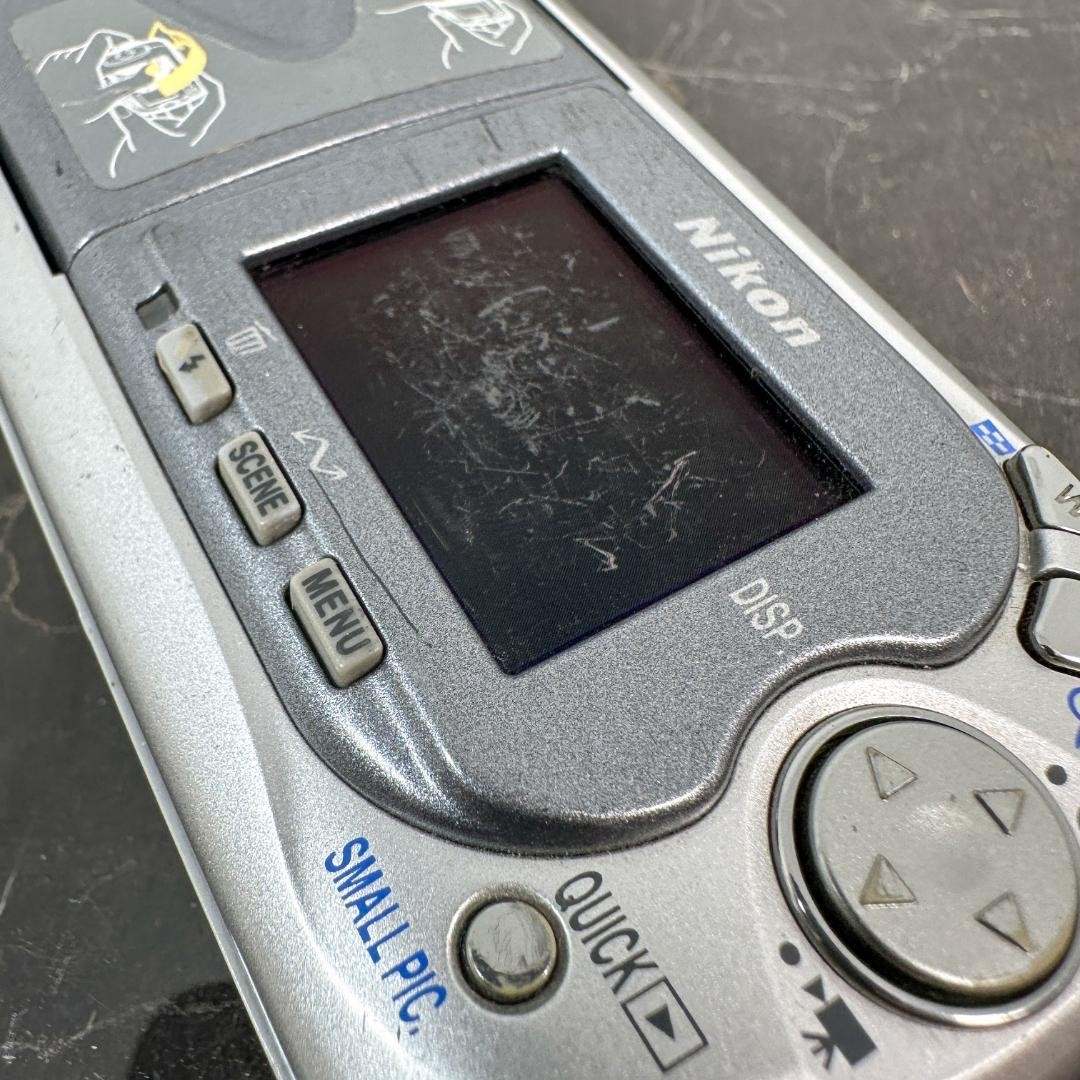 Nikon Coolpix 3500 Retro Compact Digital Camera with