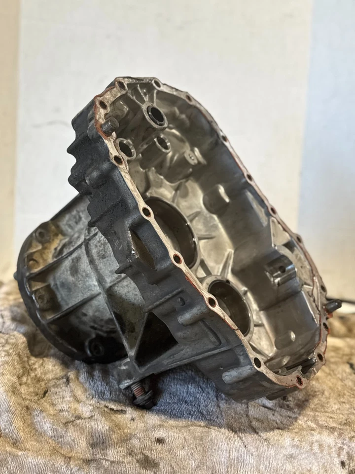 FORD ZF S5-42 MANUAL TRANSMISSION DIESEL 4X4 TAIL HOUSING EXTENSION CASE SHELL - Image 3 of 4