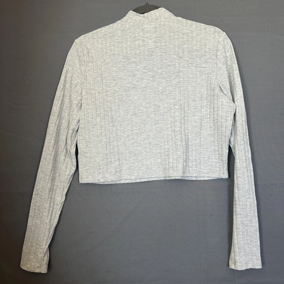 Camisa H&M Mujer Grande Gris Acanalada Cuello Simulado Manga Larga Recortada Elastizada Tejida Foto 2 de 4
