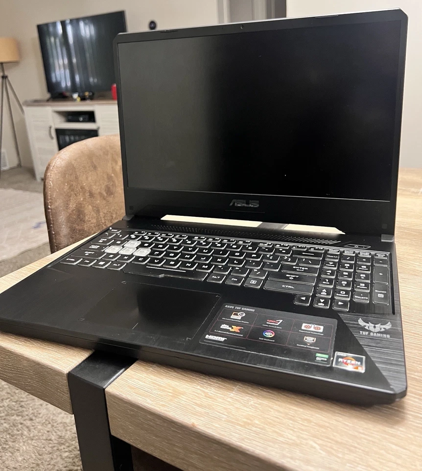 ASUS TUF Gaming 15.6" Ryzen 5 3550H 2.1GHz 32GB RAM 256GB SSD GeForce GTX 1650 Foto 2 de 4