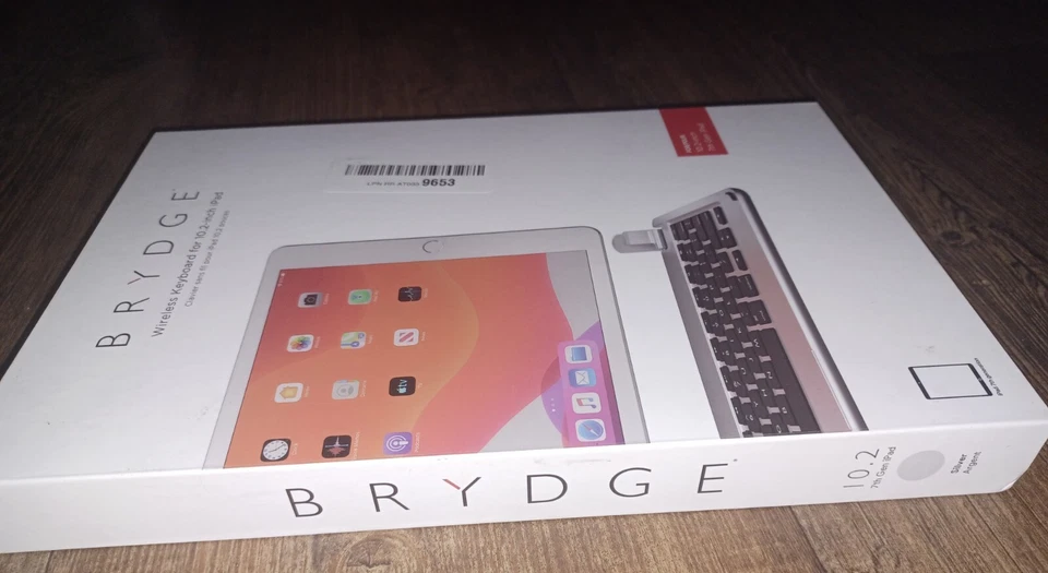 BRYDGE Wireless Keyboard for 10.2-inch iPad FOR/POUR 10.2-inch 7th Gen iPad - Image 2 of 4