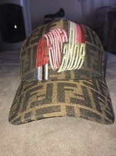 Cappello Fendi Roma Amor