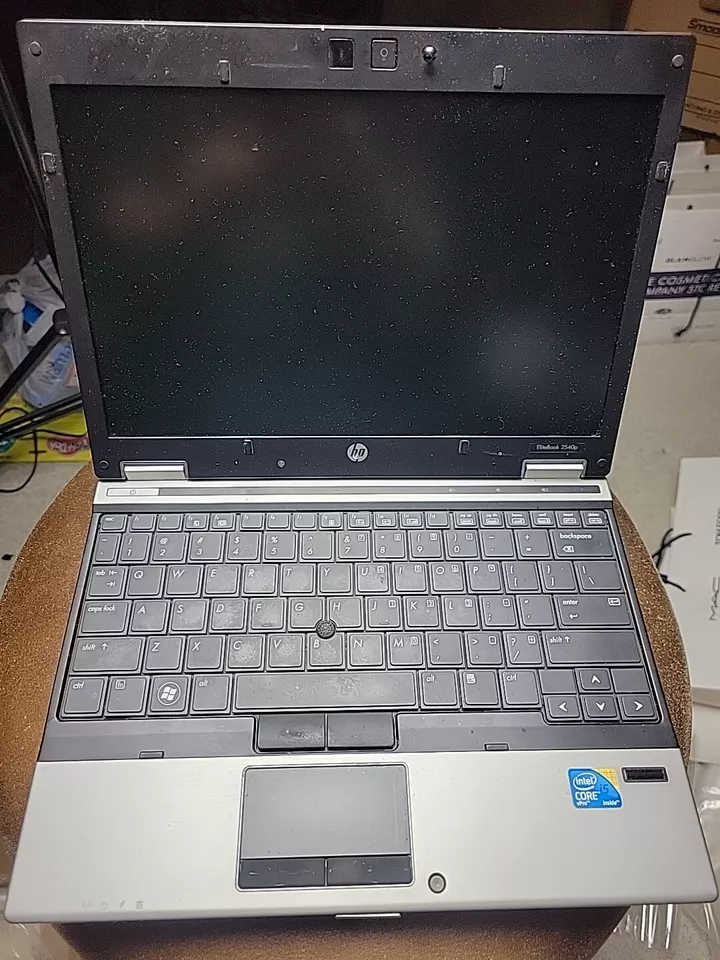 Portátil HP Elitebook 2540p 12,1" i5-M560 2,6 GHz 4 GB para piezas no funciona Foto 2 de 4