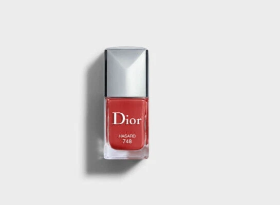 DIOR BNIB Couture Colour Gel Shine and Wear Nail Polish 748 Hasard BNIB