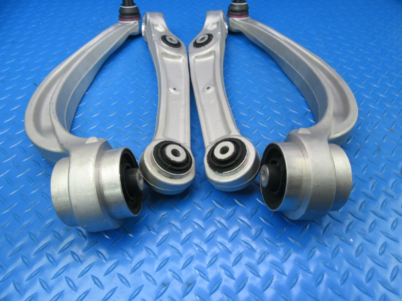 Bentley Bentayga lower control arms left & right TopEuro #9145