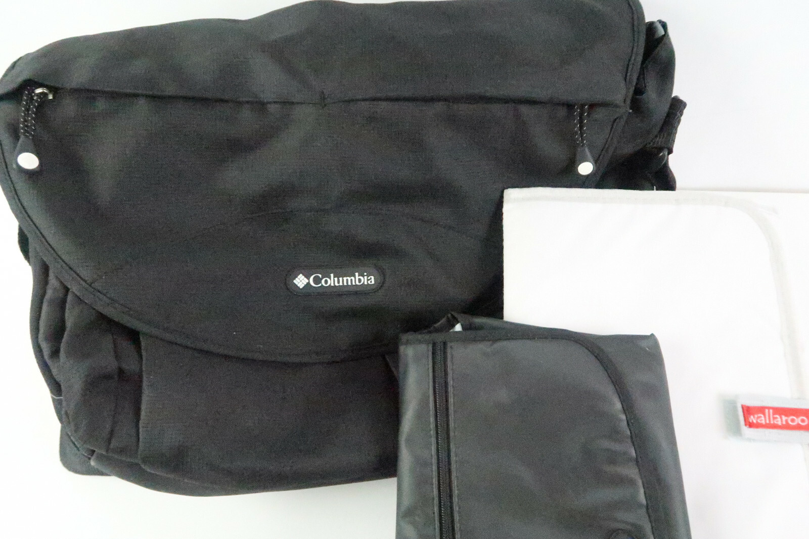 Columbia Outfitter Messenger Diaper Bag Black Adjustable Strap W/ Extras Pads! eBay