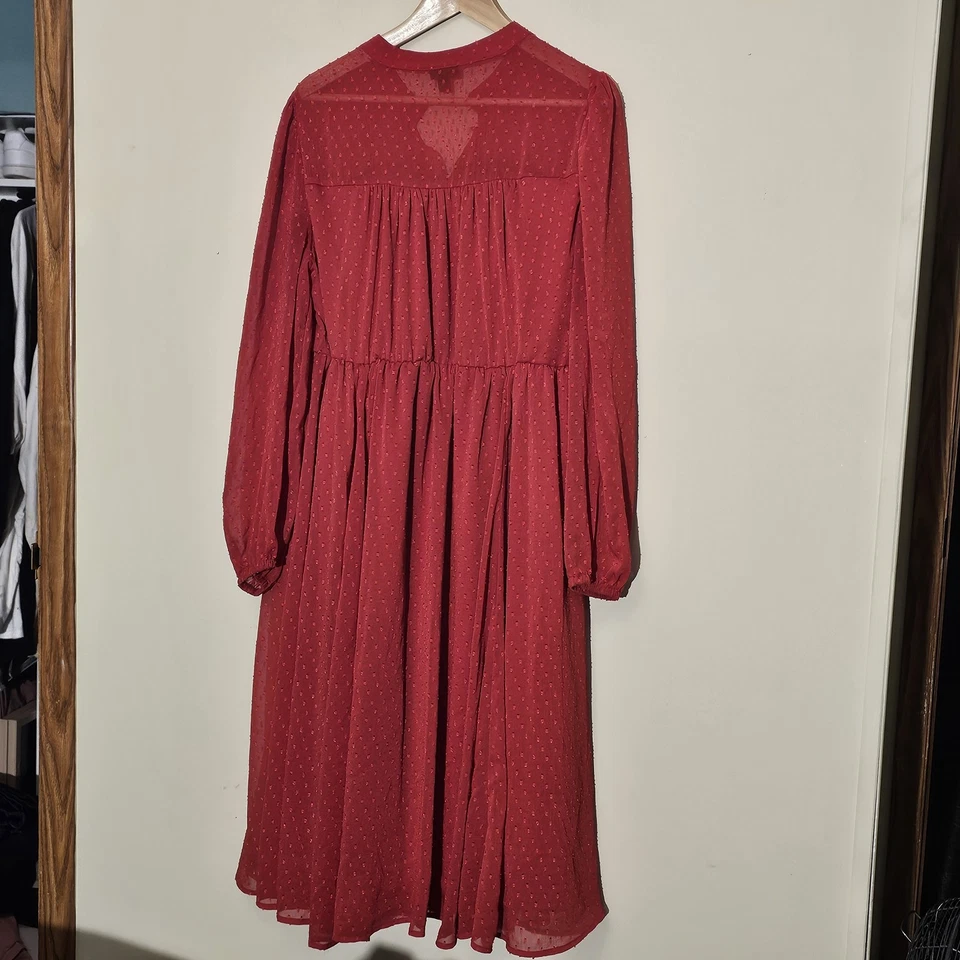 Vestido midi rojo punto suizo manga larga de gasa TORRID talla 1X (14/16) Foto 2 de 4