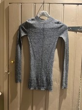 Brandneu mit Etikett UVP £475 Christopher Kane silberner Lurex-Metallic-Strickpullover. Größe XS