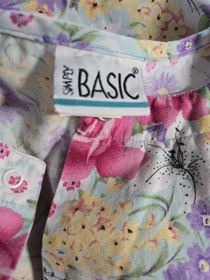 Simply Basic SCRUB JACKET size S-Pastel Roses/Floral Snap-Up-Chest 21.5"/L 26.5" - Image 3 of 4