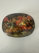VTG RUSSIAN BLACK LACQUER HANDPAINTED TRINKETJEWELRY BOX ARTIST SIGNED 3”by 2.3”