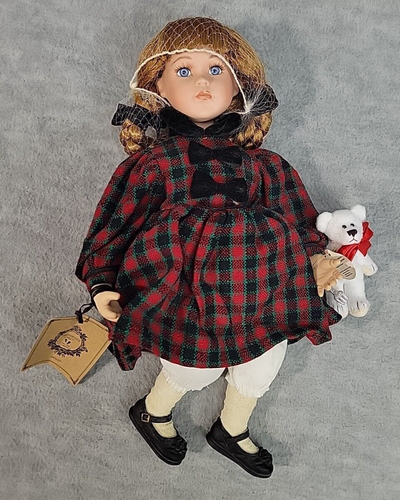 Boyd's Yesterday's Child Collection 12 Zoll Porzellanpuppe Stechpalme mit Bär #2870