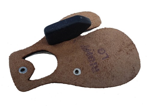 Farmington Archery Leather Hair Finger Tab For Recurve Bow - Picture 3 of 4