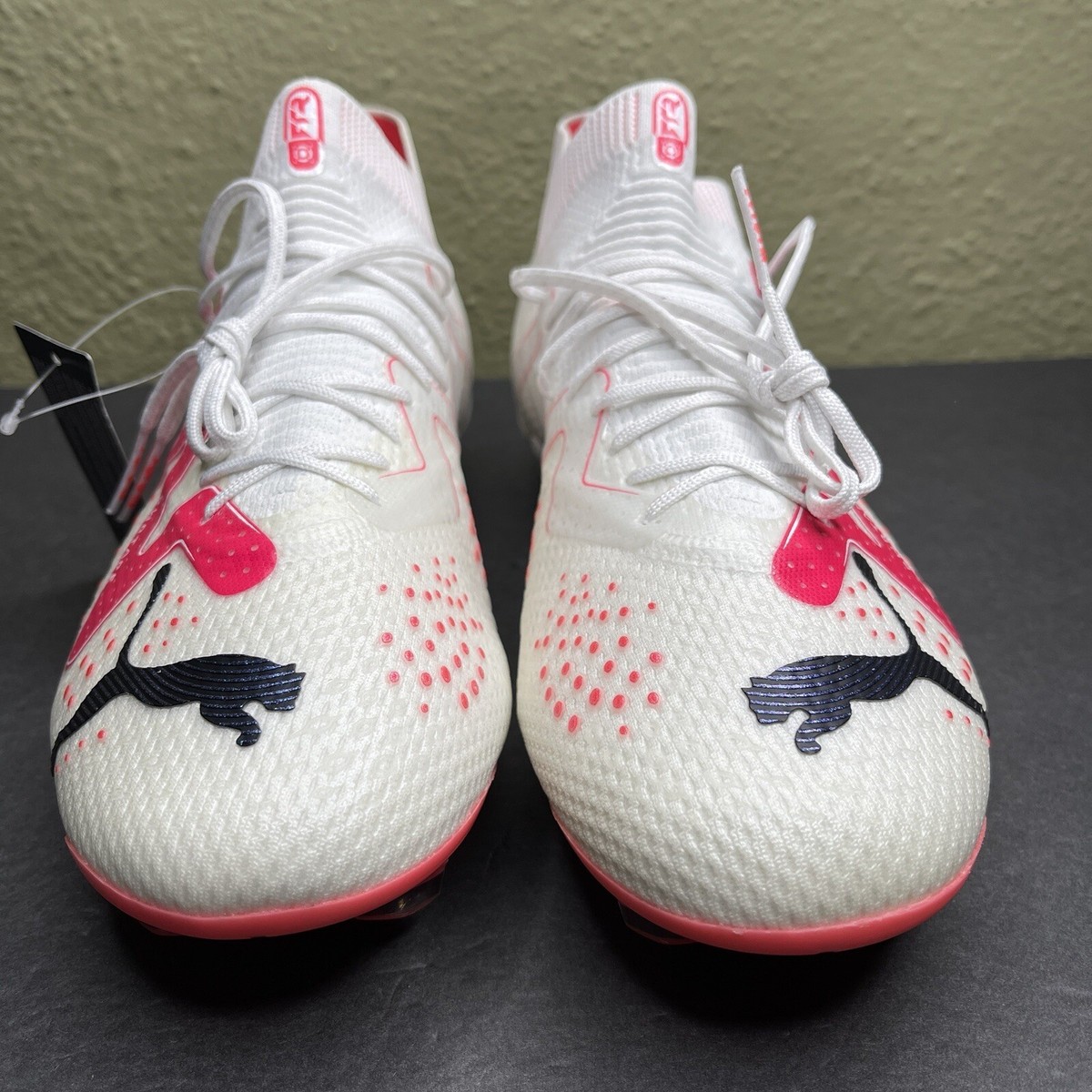Size 8 - PUMA Future Ultimate FG AG Breakthrough Pack for