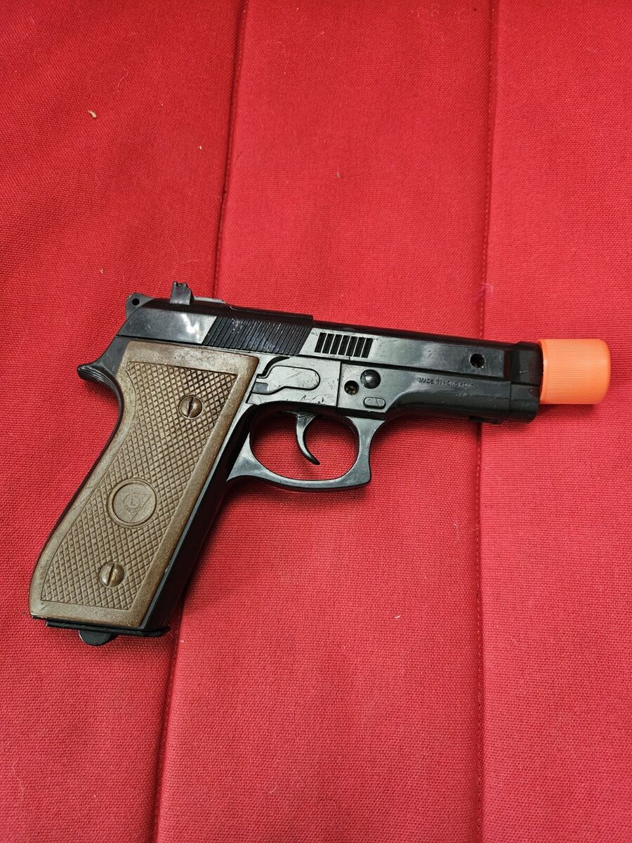 Vintage 1986 Z-Matic Cap Gun Beretta Larami Made in Hong Vintage 1986 Z-Matic Cap Gun Beretta Larami Made in Hong