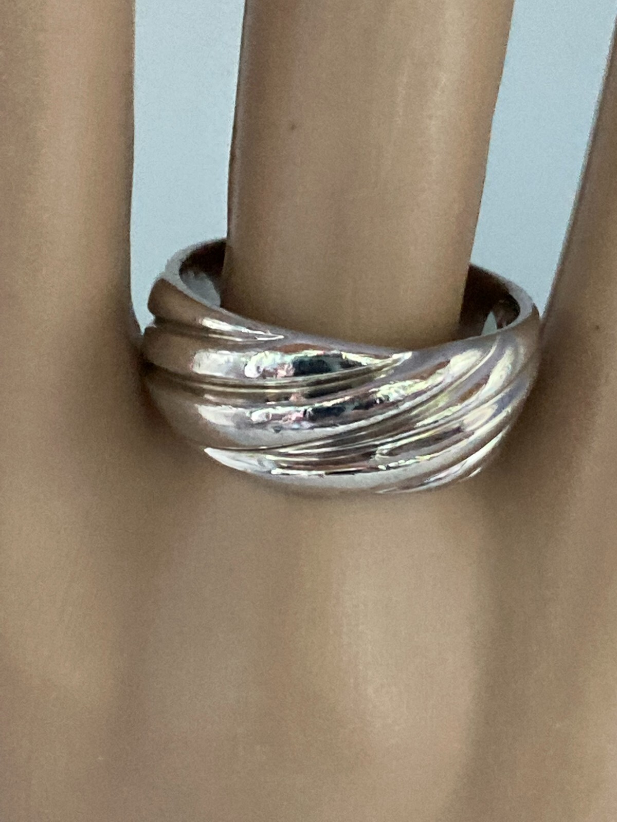 Sterling Silver Solid 925 Dome Style Ring with Fl… - image 4