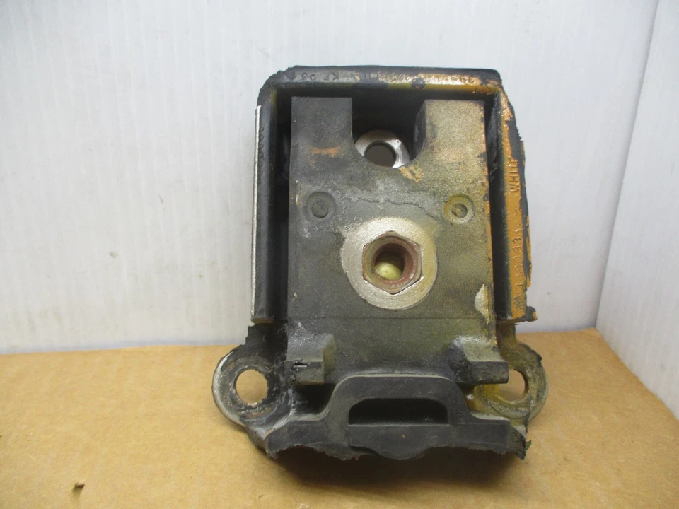 Soporte de motor delantero para GMC 1500 2500 CHEVROLET BLAZER C10 SUBURBAN EL 3990332 Foto 3 de 3