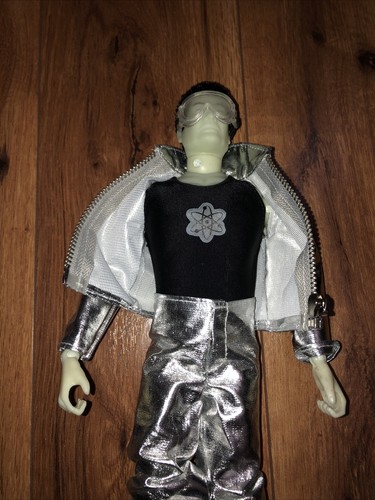 12" 2015 GI Joe Collector's Club Glow In The Dark Doctor DR. Isotope Very Rare - Picture 10 of 11