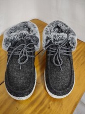 HEY DUDE Women's Britt Black With Grey Faux Fur Ankle Boots Size 6