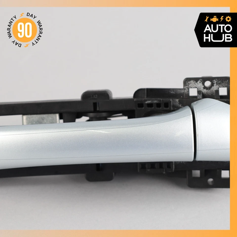 05-11 Manija de puerta exterior lado pasajero derecho mercedes r171 slk280 slk350 fabricante de equipos originales Foto 3 de 4