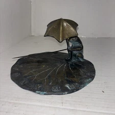 BEAUTIFUL Frog Fishing In The Rain Brass Patina SPI Home Sun Dial *RARE*